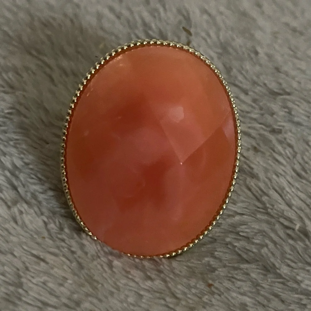 Vintage Coral & Gold Oval Big Gotti Stretchy Ring